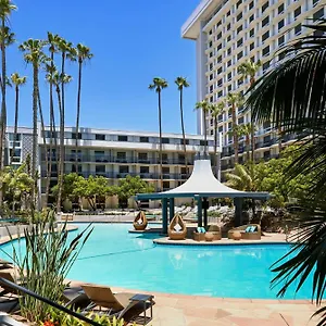 4* Otel Angeles Airport Marriott